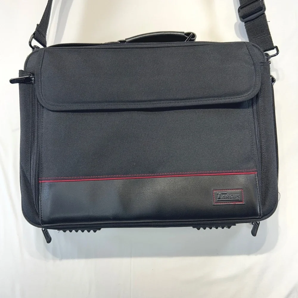 Targus Corporate Goth Laptop Briefcase Messenger Bag Black Techwear Utilitarian